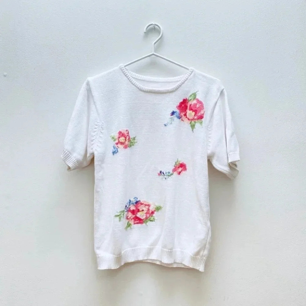 Vintage - Short Sleeve Floral Pastel Embroidered Sweater